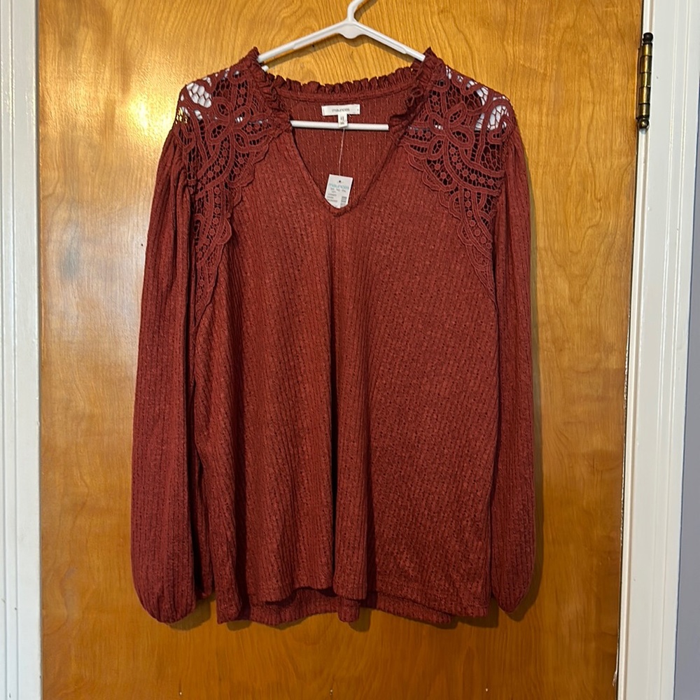 Long sleeve top
